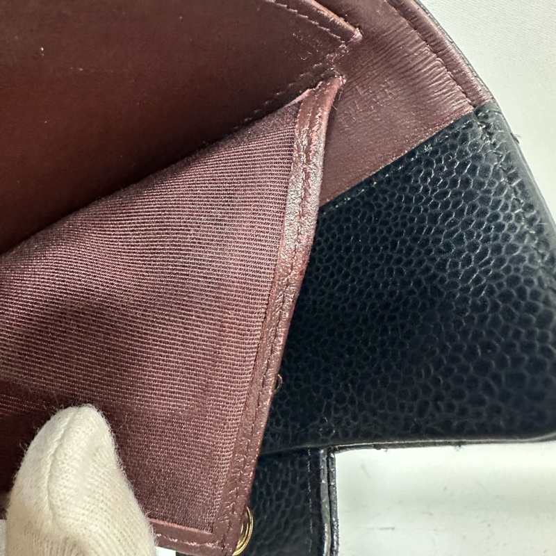 chanel A82288 黑荔枝皮金釦三折短夾-33