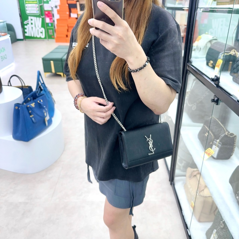 YSL KATE Small Size 黑色銀扣 魚子醬皮鏈條包-1