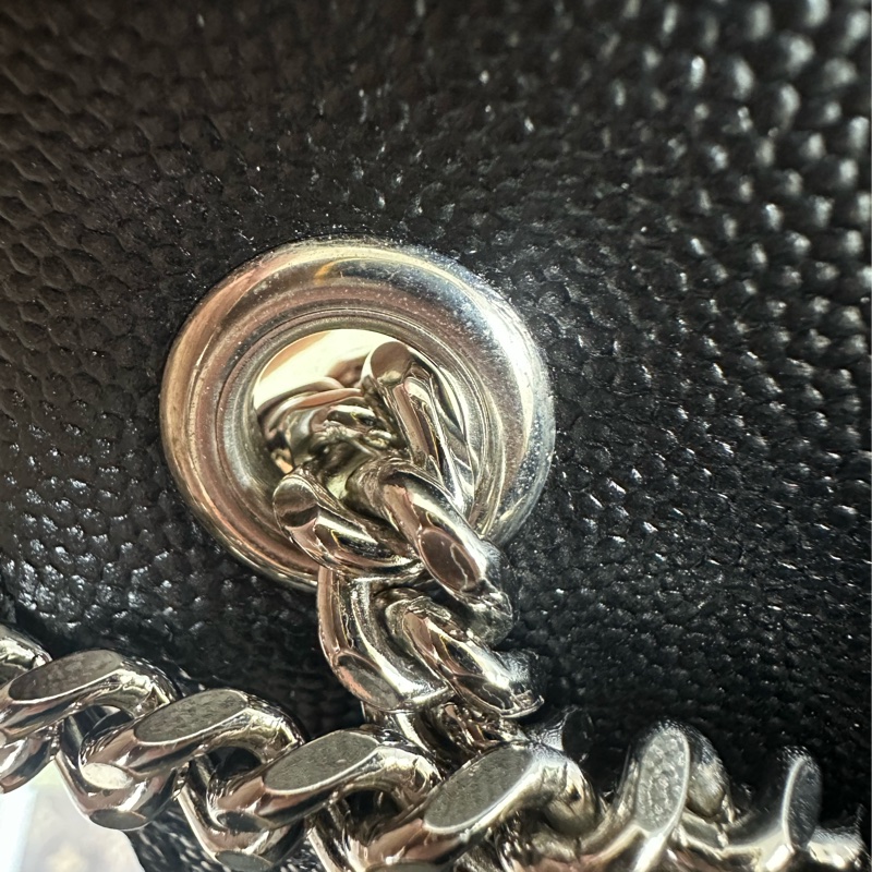 YSL KATE Small Size 黑色銀扣 魚子醬皮鏈條包-11