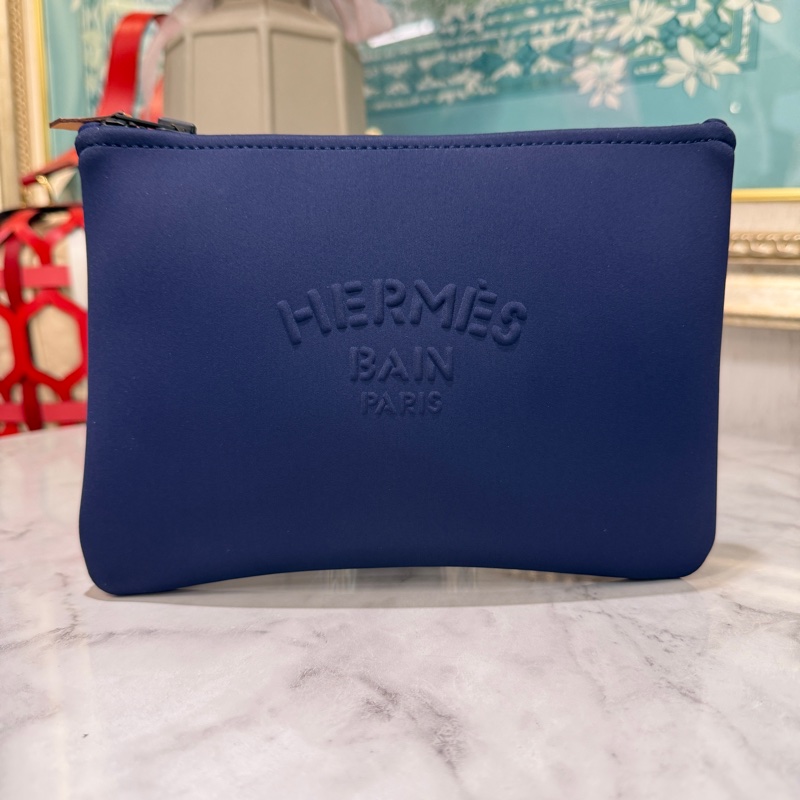 Hermes 深藍太空棉壓花字樣一字拉Neobain收納包-0