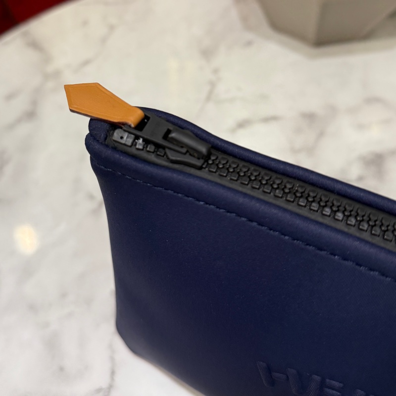 Hermes 深藍太空棉壓花字樣一字拉Neobain收納包-4