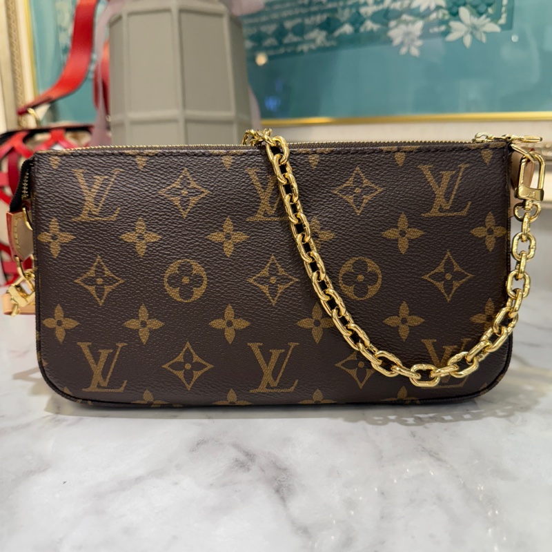 🌟新款可斜背麻將包🌟LV 原花PochetteAccessoires金釦肩斜背麻將包-1