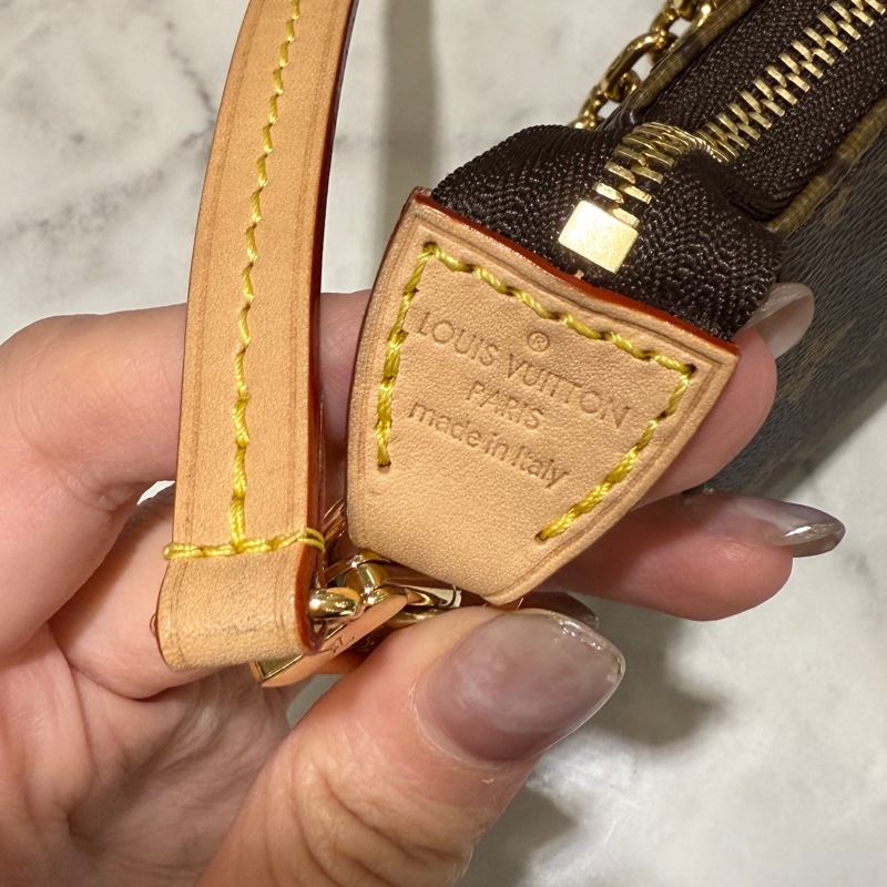 🌟新款可斜背麻將包🌟LV 原花PochetteAccessoires金釦肩斜背麻將包-7