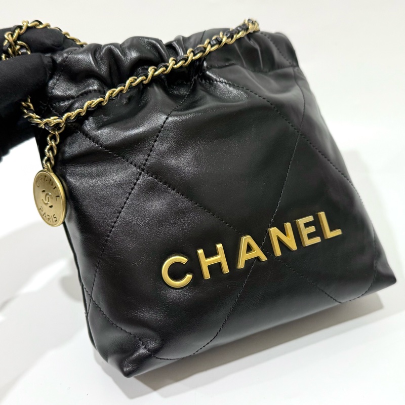 CHANEL 黑色牛皮金釦Mini22包AS3980-7