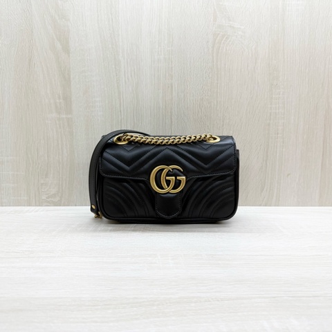 GUCCI黑色牛皮金釦馬夢22下蓋包446744