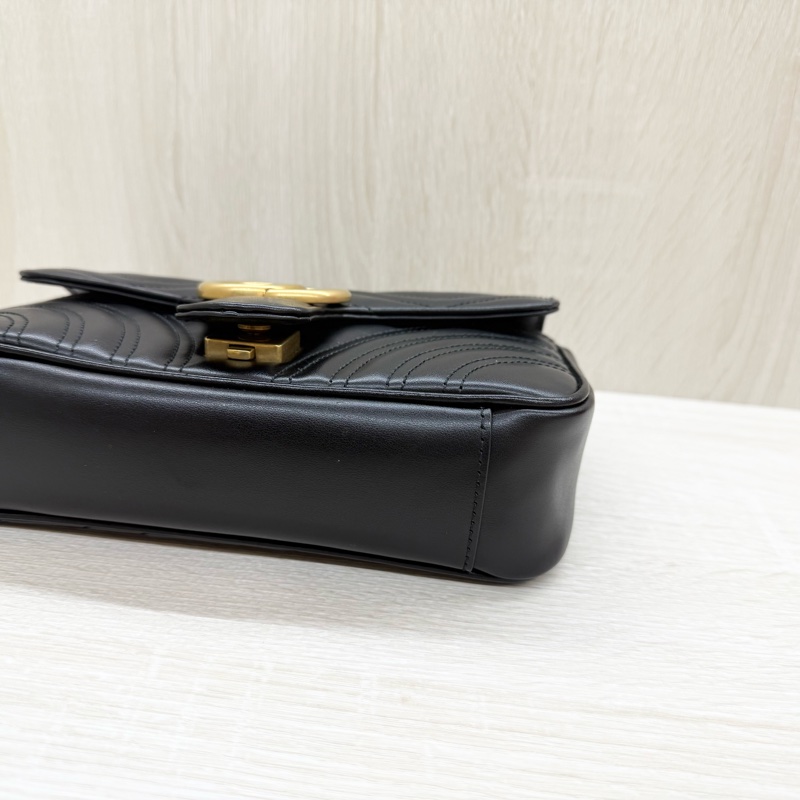 GUCCI黑色牛皮金釦馬夢22下蓋包446744-7