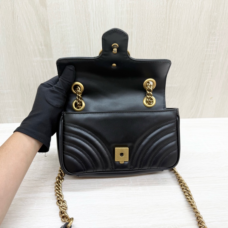 GUCCI黑色牛皮金釦馬夢22下蓋包446744-9