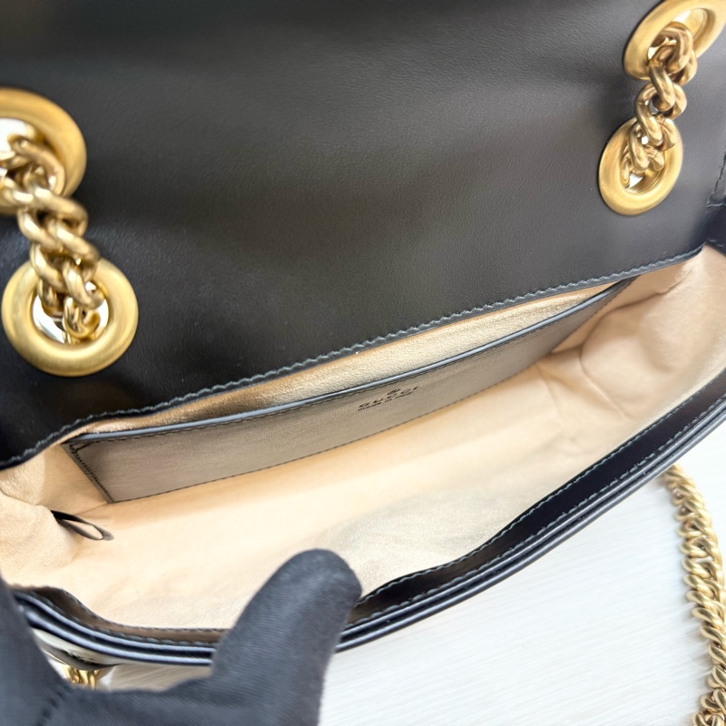GUCCI黑色牛皮金釦馬夢22下蓋包446744-11