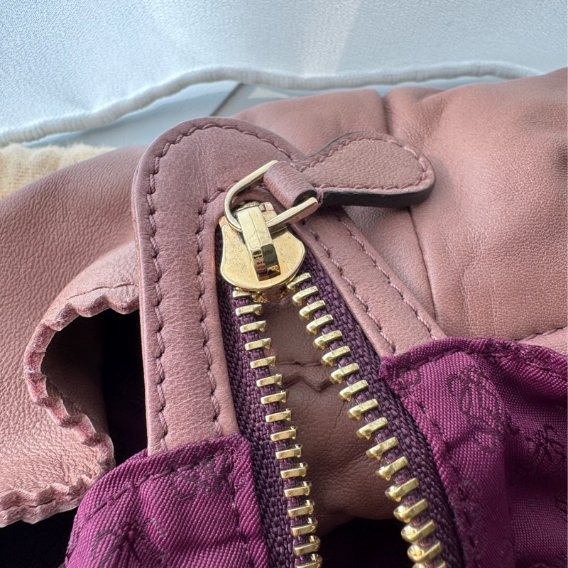 Loewe 藕粉色 羊皮 空氣手提包-14