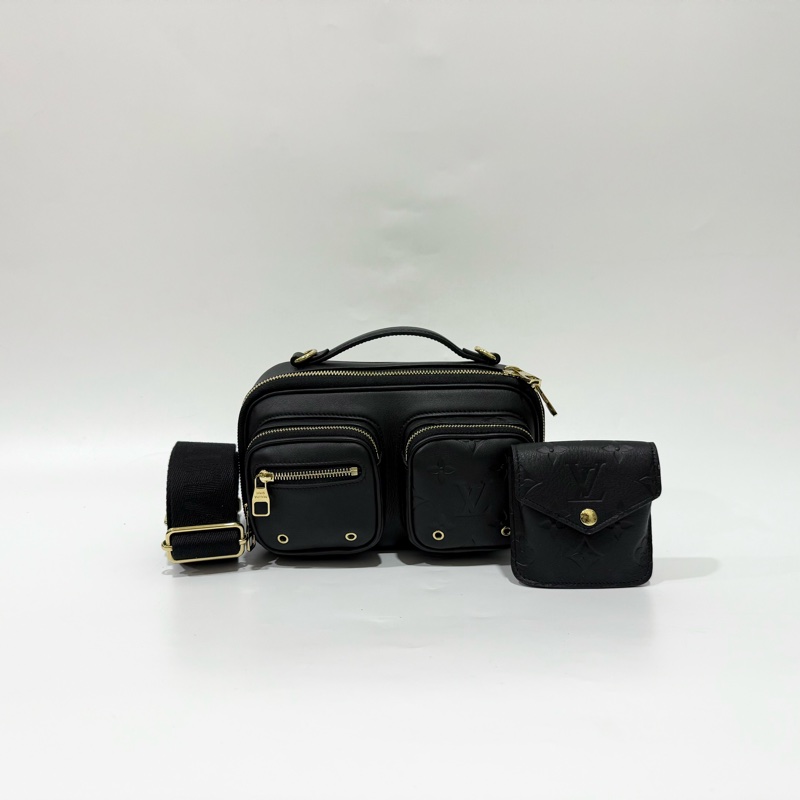 LV黑色壓紋牛皮UTILITY雙口袋肩背包M80450-0