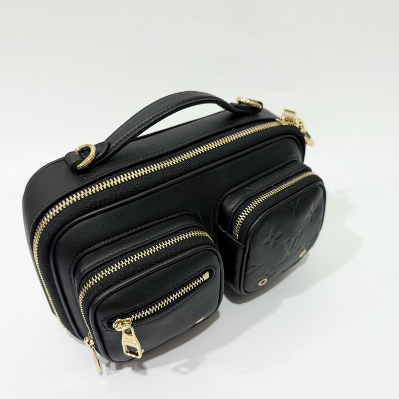 LV黑色壓紋牛皮UTILITY雙口袋肩背包M80450-4