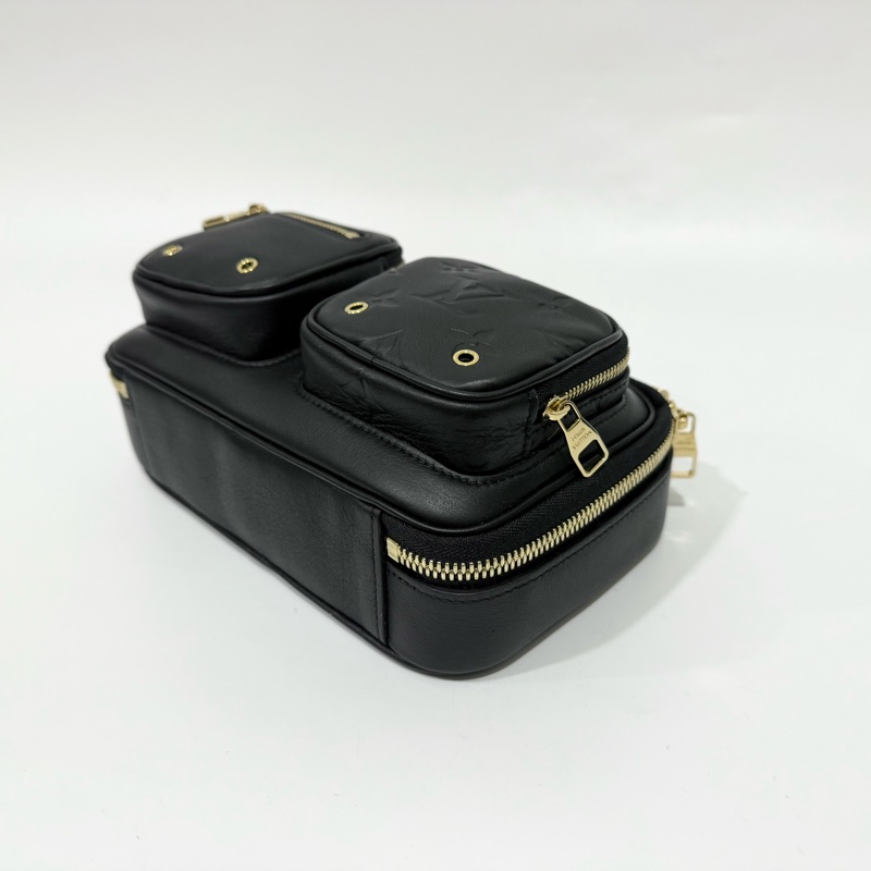 LV黑色壓紋牛皮UTILITY雙口袋肩背包M80450-8