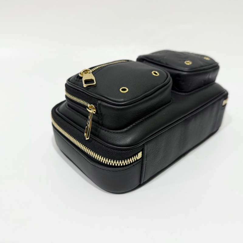 LV黑色壓紋牛皮UTILITY雙口袋肩背包M80450-9