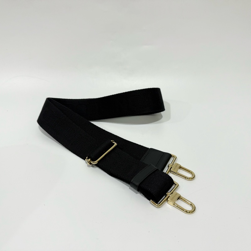 LV黑色壓紋牛皮UTILITY雙口袋肩背包M80450-16