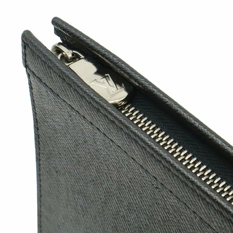 LOUIS VUITTON Taiga Pochette Voyage 中型小牛皮副包/手拿包,Noir Black,M30547-4