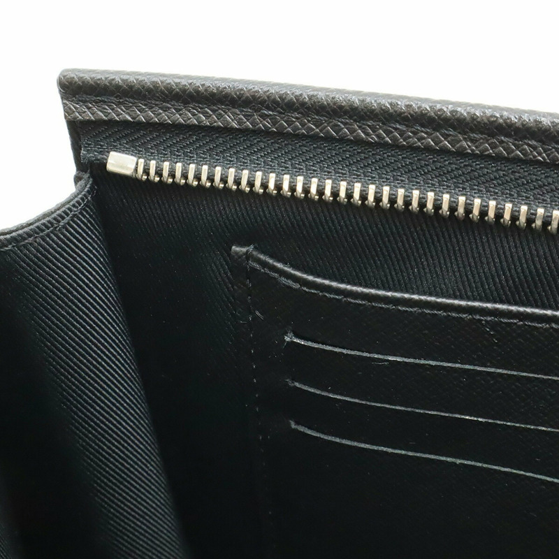 LOUIS VUITTON Taiga Pochette Voyage 中型小牛皮副包/手拿包,Noir Black,M30547-6