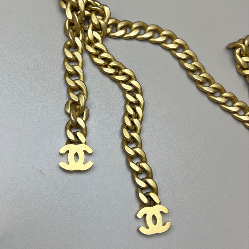 Chanel 黑金琺瑯扣手機包 尺寸約10*17cm 鐳射31開帶卡-23