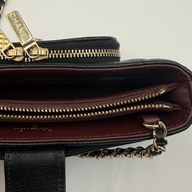 CHANEL  Phone holder with chain 菱格紋設計皮穿鏈肩帶 荔枝牛皮 手機袋-7