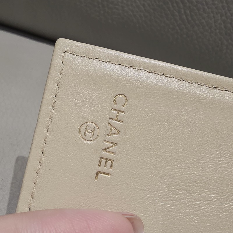 【Chanel】Chanel 19 mini 米色羊皮三折短夾 有零錢袋-17