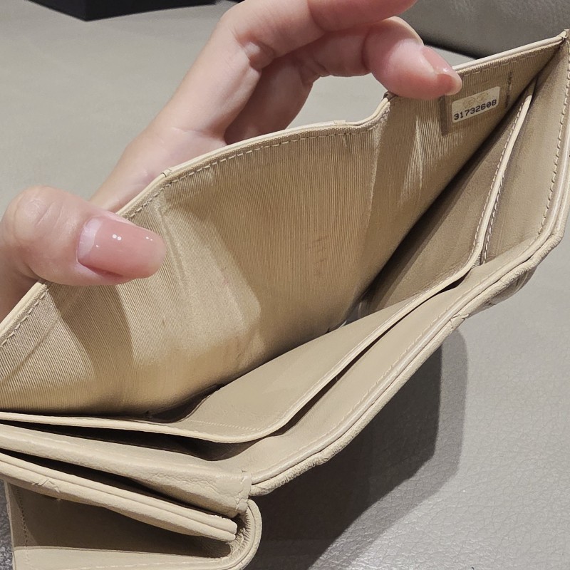 【Chanel】Chanel 19 mini 米色羊皮三折短夾 有零錢袋-23