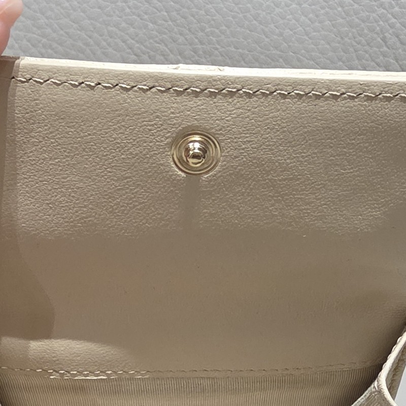 【Chanel】Chanel 19 mini 米色羊皮三折短夾 有零錢袋-32