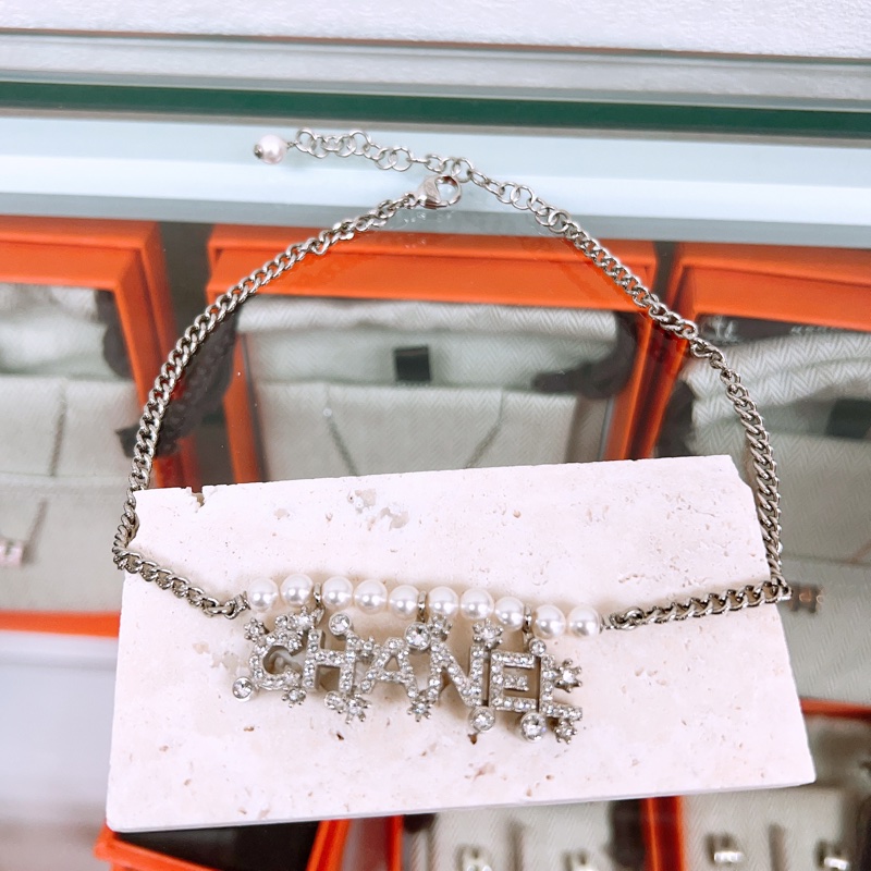 Chanel 23p 珍珠水鑽字母銀色短項鍊 choker-0