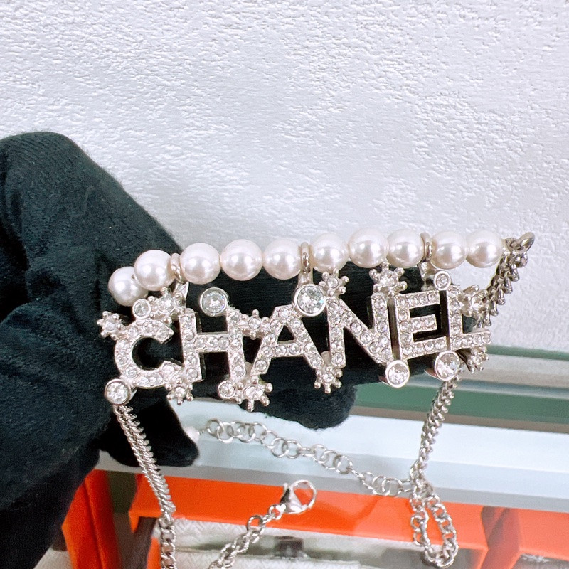 Chanel 23p 珍珠水鑽字母銀色短項鍊 choker-1