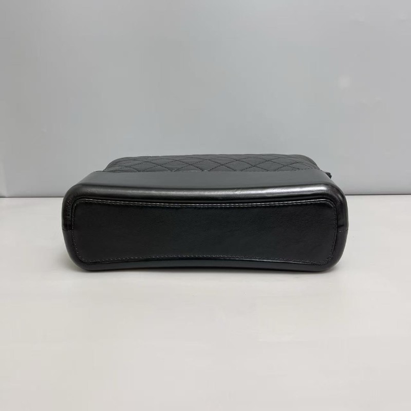 Chanel香奈兒 黑金全皮菱格大號流浪包 25開 肩背包-4