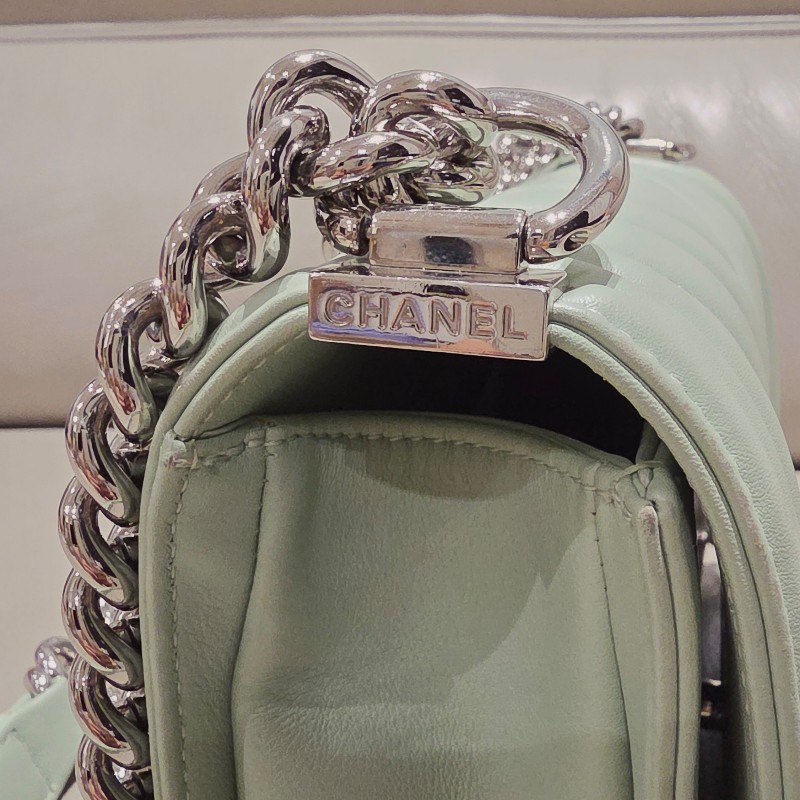 【Chanel】山形紋boy 20 牛油果綠-3