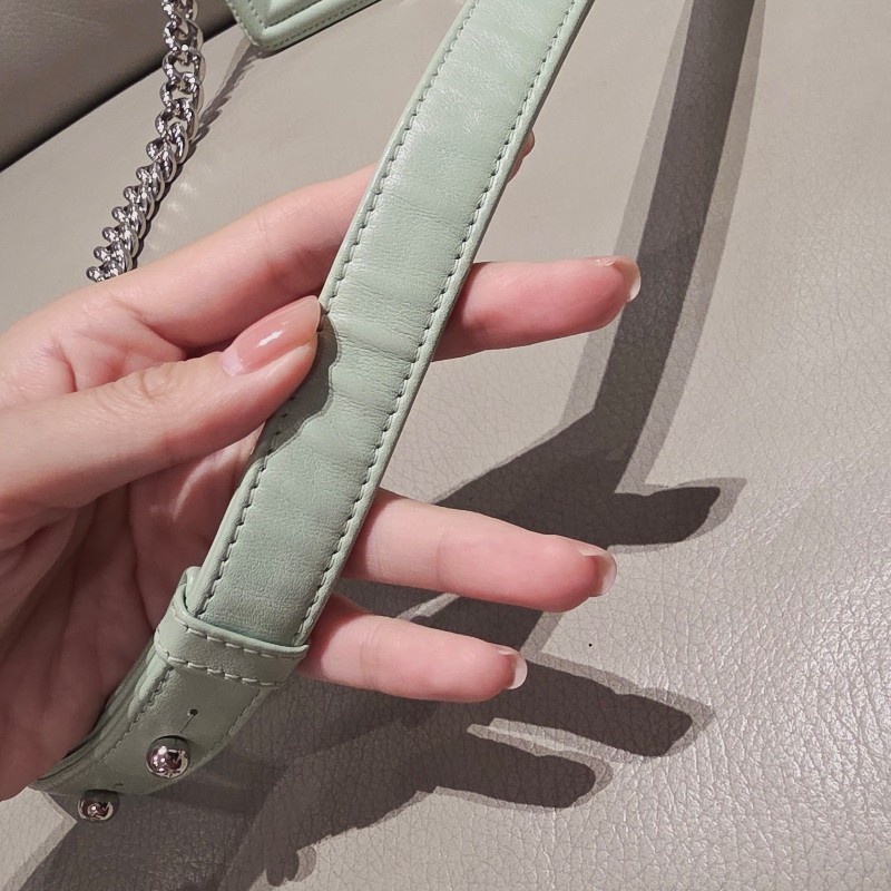 【Chanel】山形紋boy 20 牛油果綠-9