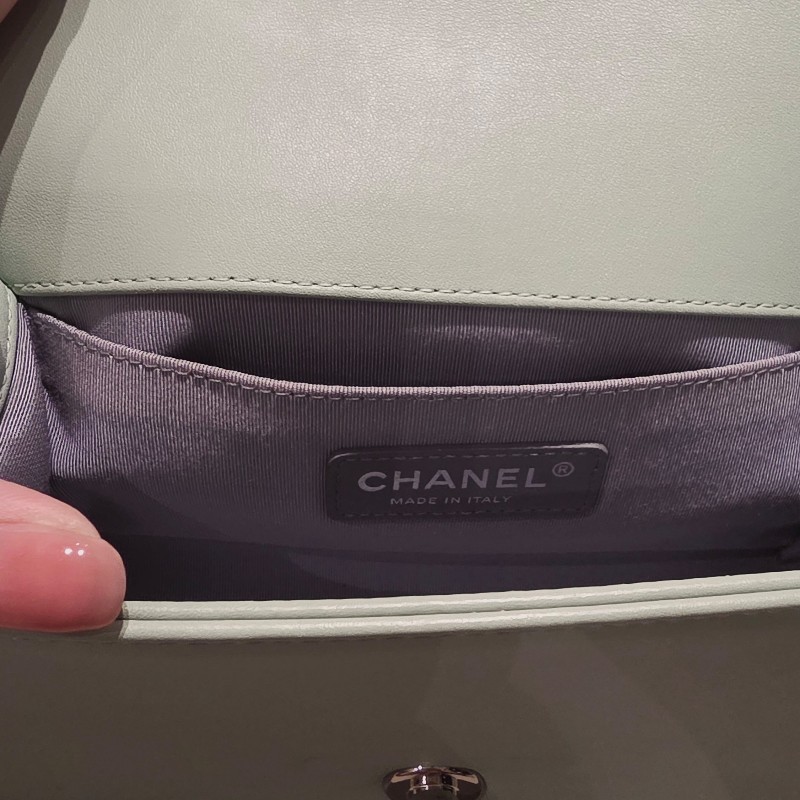 【Chanel】山形紋boy 20 牛油果綠-19
