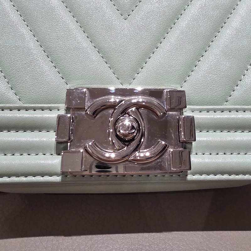【Chanel】山形紋boy 20 牛油果綠-22
