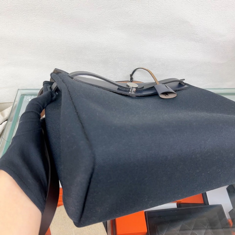 Hermes herbag 31 深藍色Y刻-1