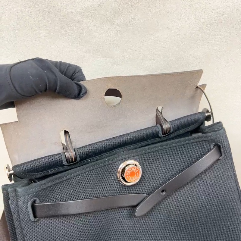 Hermes herbag 31 深藍色Y刻-11