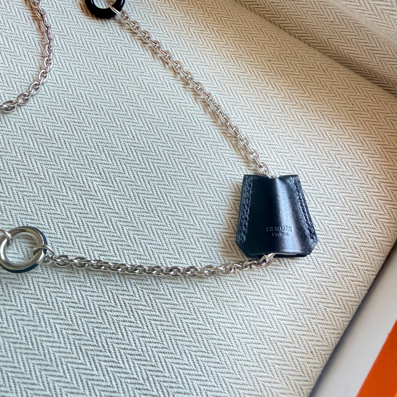 全新未使用 愛馬仕 Hermes box皮 項鏈-4