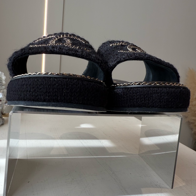 CHANEL 黑色厚底皮穿鏈拖鞋 38號 貼底全新品-4
