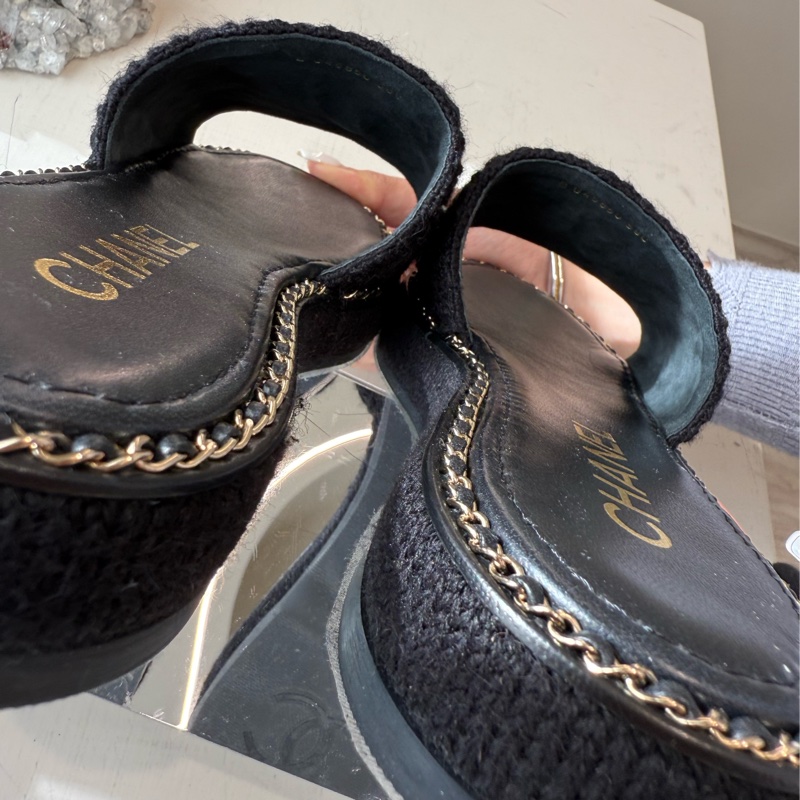 CHANEL 黑色厚底皮穿鏈拖鞋 38號 貼底全新品-7