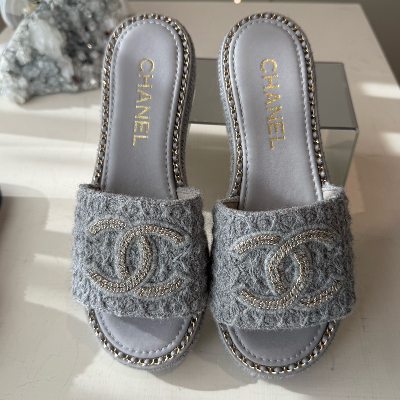 CHANEL 灰色厚底皮穿鏈拖鞋 38號 貼底全新品-0