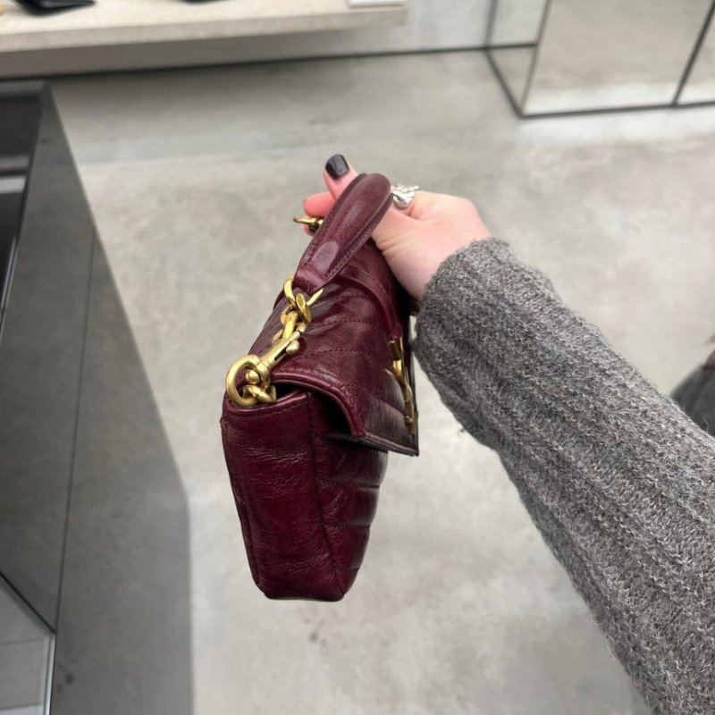 🎉新品好折扣✨Saint Laurent 779430 YSL 迷你 College 學院包 熱酒紅/金鍊-4