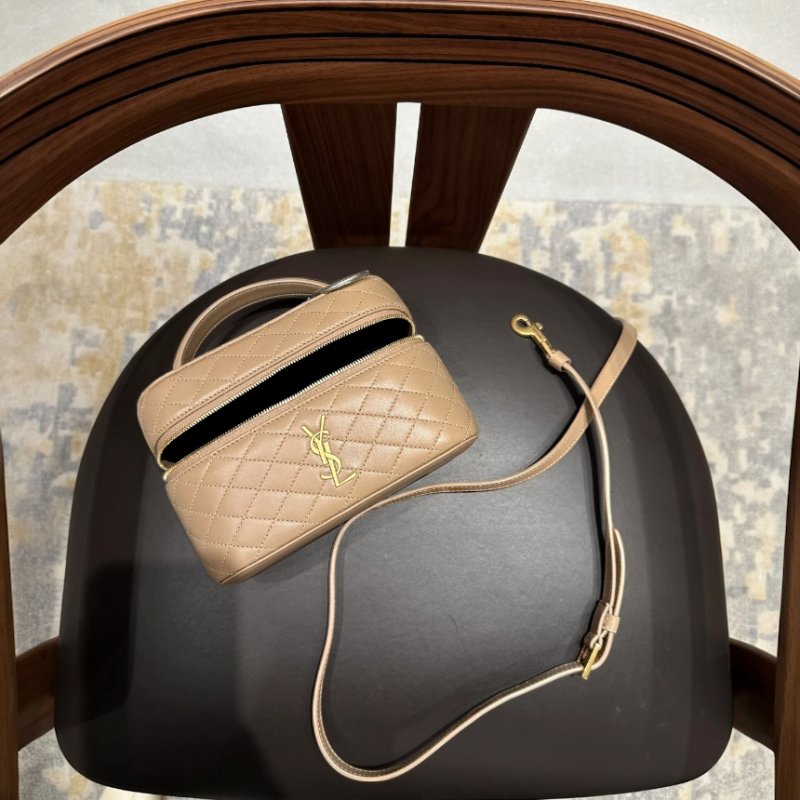 ✨快閃特價✨Saint Lauent 766731 YSL 小羊皮 Gaby Vanity 包 太妃糖奶茶色-4
