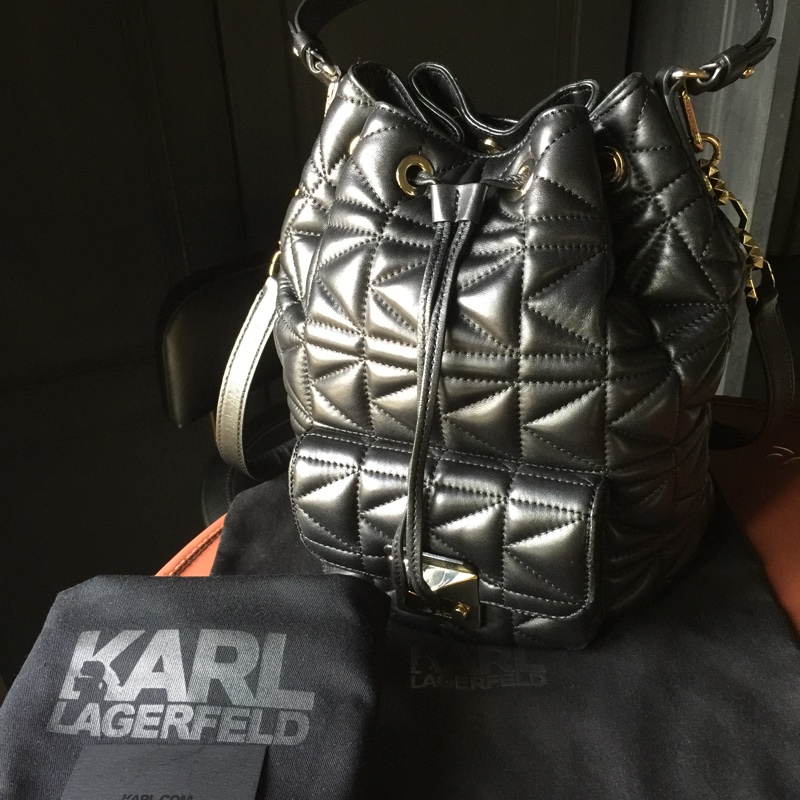 卡爾真皮水桶包(可提可背）-1