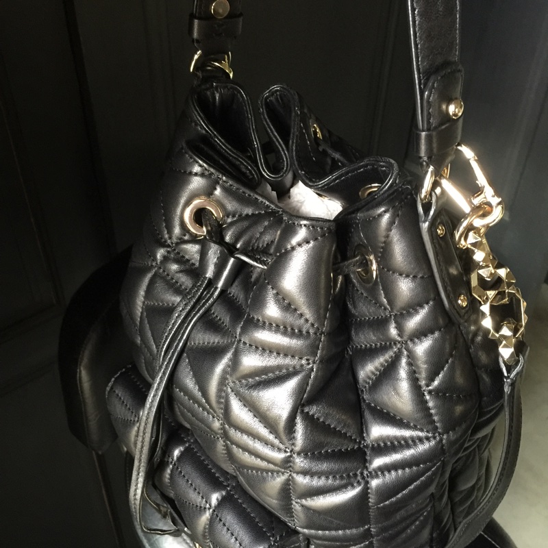 卡爾真皮水桶包(可提可背）-3