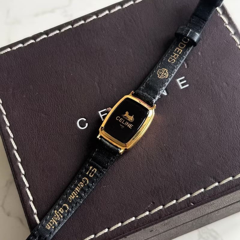【LA LUNE】絕版古董錶 Celine 黑金色皮革錶帶馬車手錶 石英中古二手錶 腕錶-1