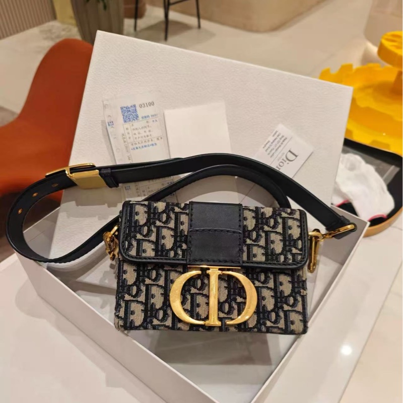 DIOR 藍色老花金扣mini蒙田盒子包 18*12*5.5 99新配件塵袋-0