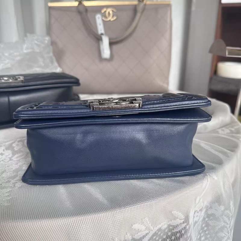 全配🈶購證♥️ 香奈兒海軍藍leboy小號-5