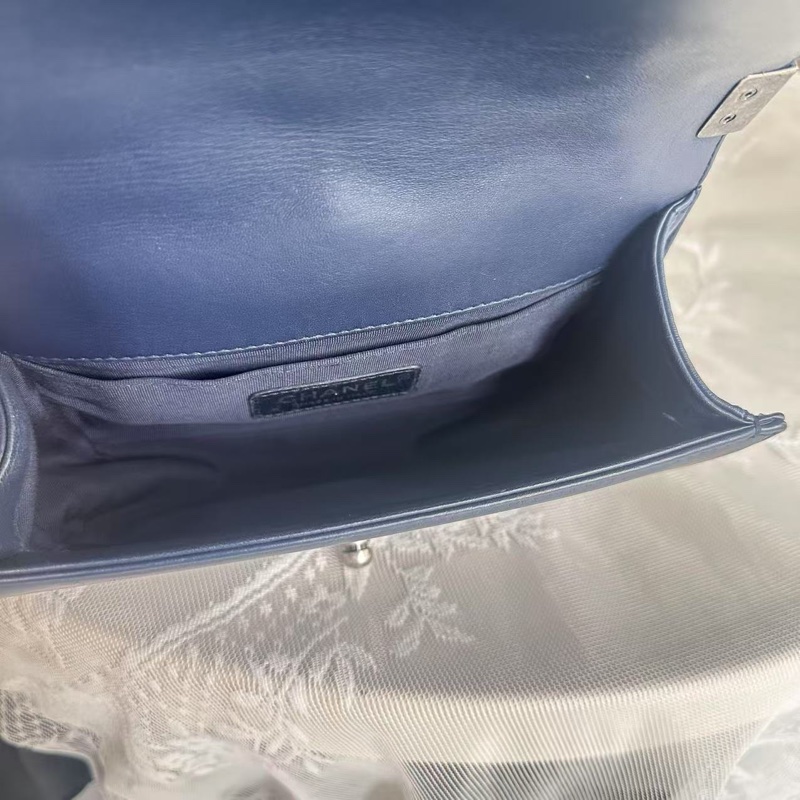 全配🈶購證♥️ 香奈兒海軍藍leboy小號-9