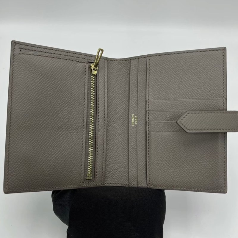 HERMES 灰色金扣短款錢包 12*9.5*2 98新配件塵袋-1