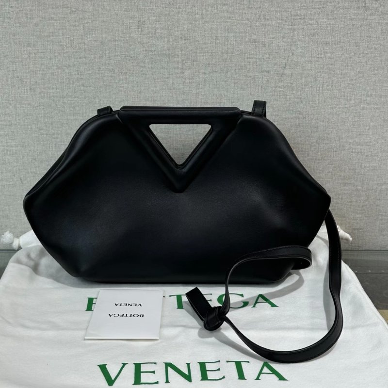 BV 黑色倒三角手提肩背斜背包 19*17*7 99新配件塵袋-0