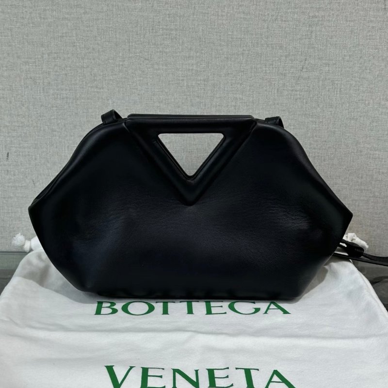 BV 黑色倒三角手提肩背斜背包 19*17*7 99新配件塵袋-5