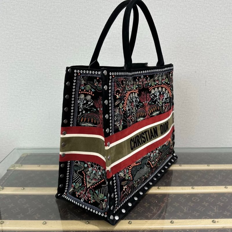 DIOR 重工系列刺繡卯釘手提托特包 42*34*19 98新-1